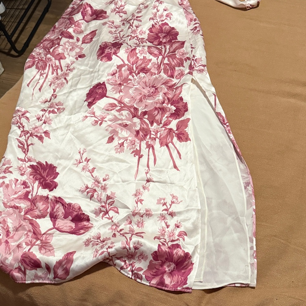 Reformation Earl Silk Maxi Dress Crista
Pink Floral - Picture 8 of 9
